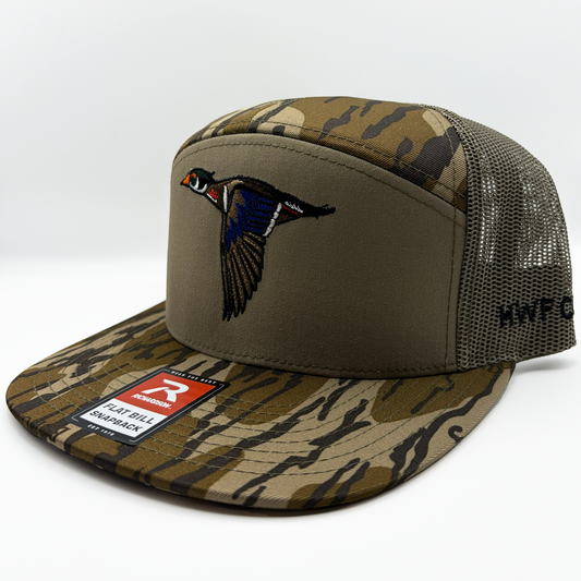Embroidered 7 Panel Mossy Oak Wood Duck Hat
